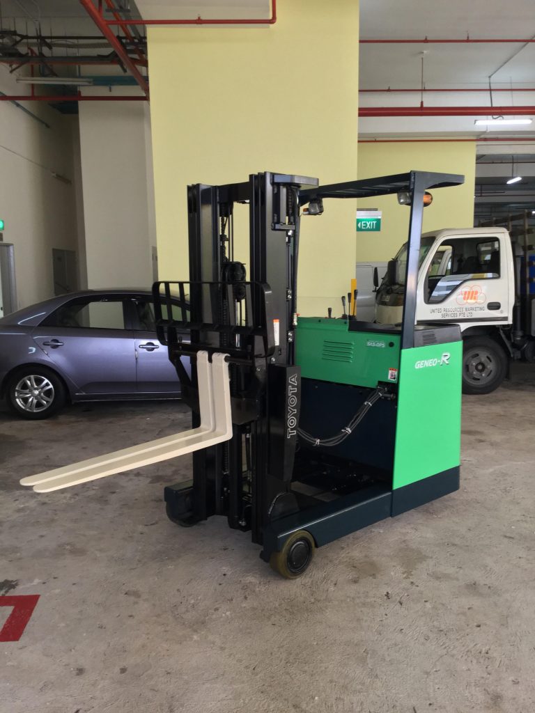 Material handling model 7FBRS15 – 4.7 meter 3 stage mast